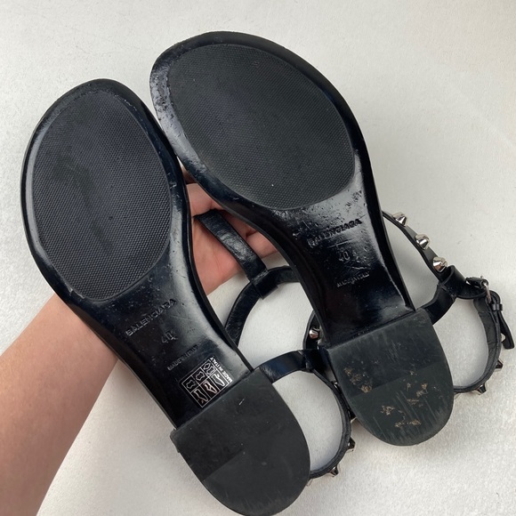 Balenciaga Studded Tstrap thong sandals - Picture 5 of 9